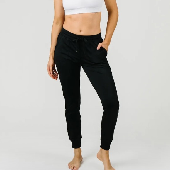 ZYIA Cozy Joggers *black* - Picture 3 of 13